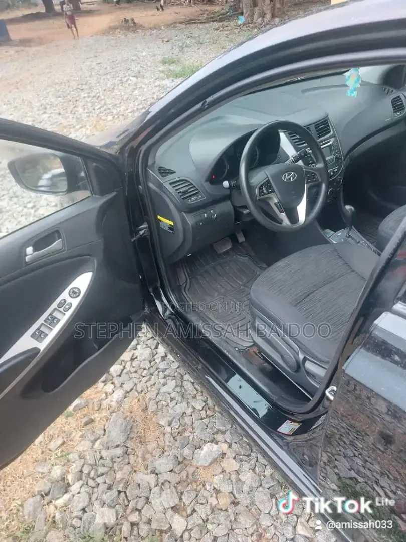 Hyundai Accent SE Sedan 2016 Black