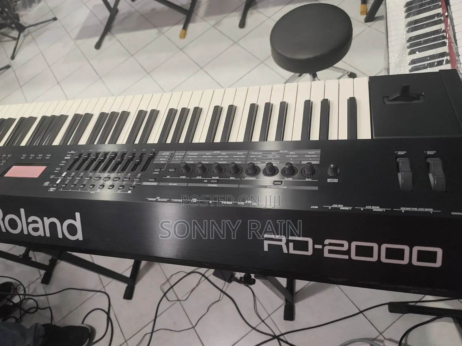 Roland RD 2000