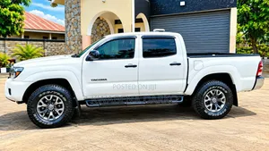 Toyota Tacoma PreRunner V6 4dr Double Cab 5.0 ft. SB (4.0L 6cyl 5A)