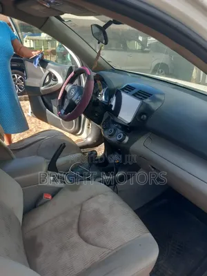 Toyota RAV4 2.5 4x4 2012 White