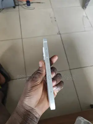 Apple iPhone 13 128 GB White