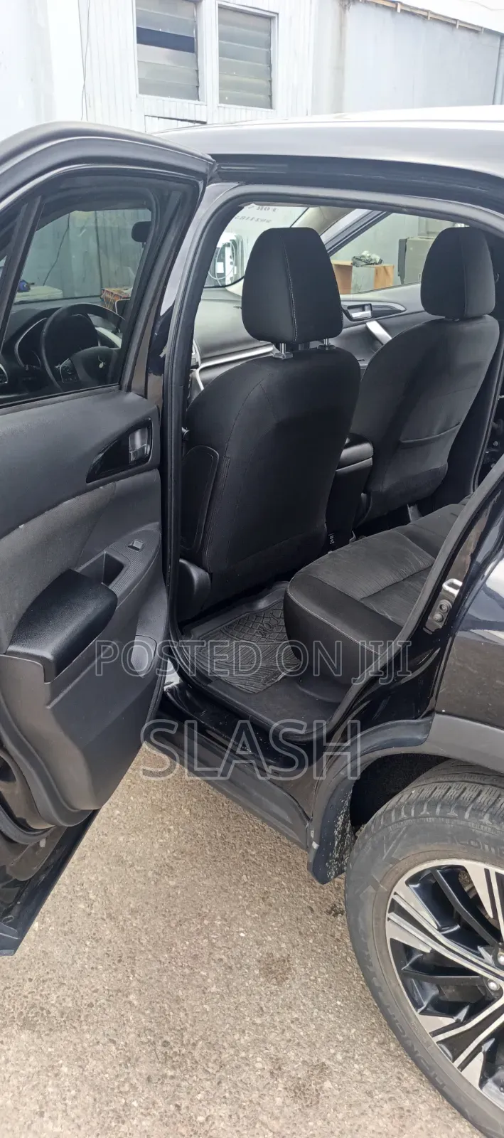 Mitsubishi Eclipse 2019 Black