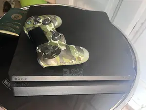Playstation 4 With 1 Pad and Games