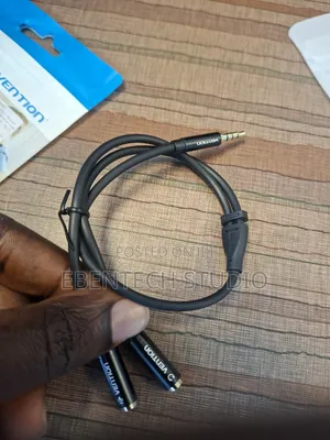 Headset Splitter to Mic and Earphone 3.5mm Jack