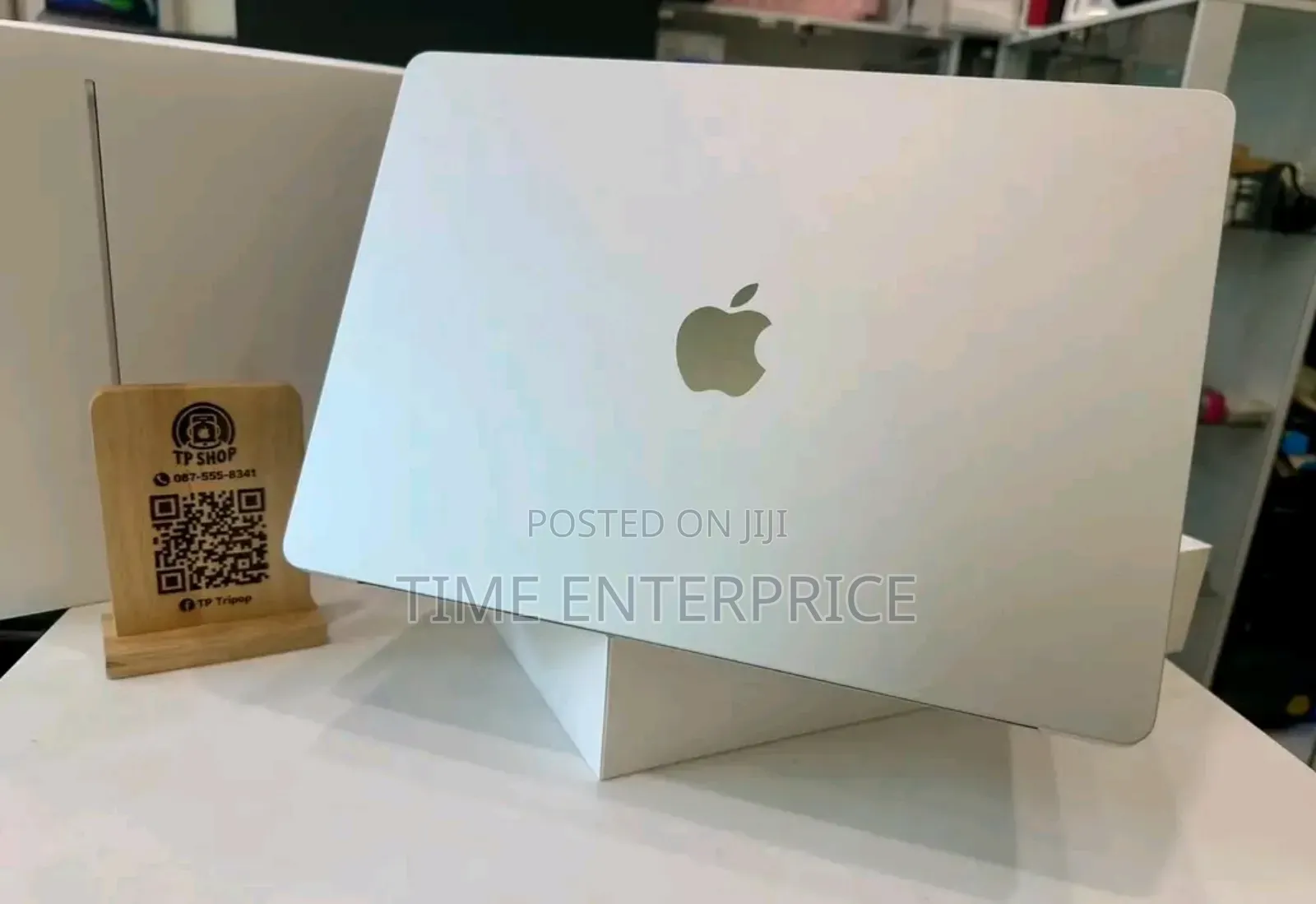 New Laptop Apple MacBook Air 2025 M4 16GB Apple M4 SSD 512GB