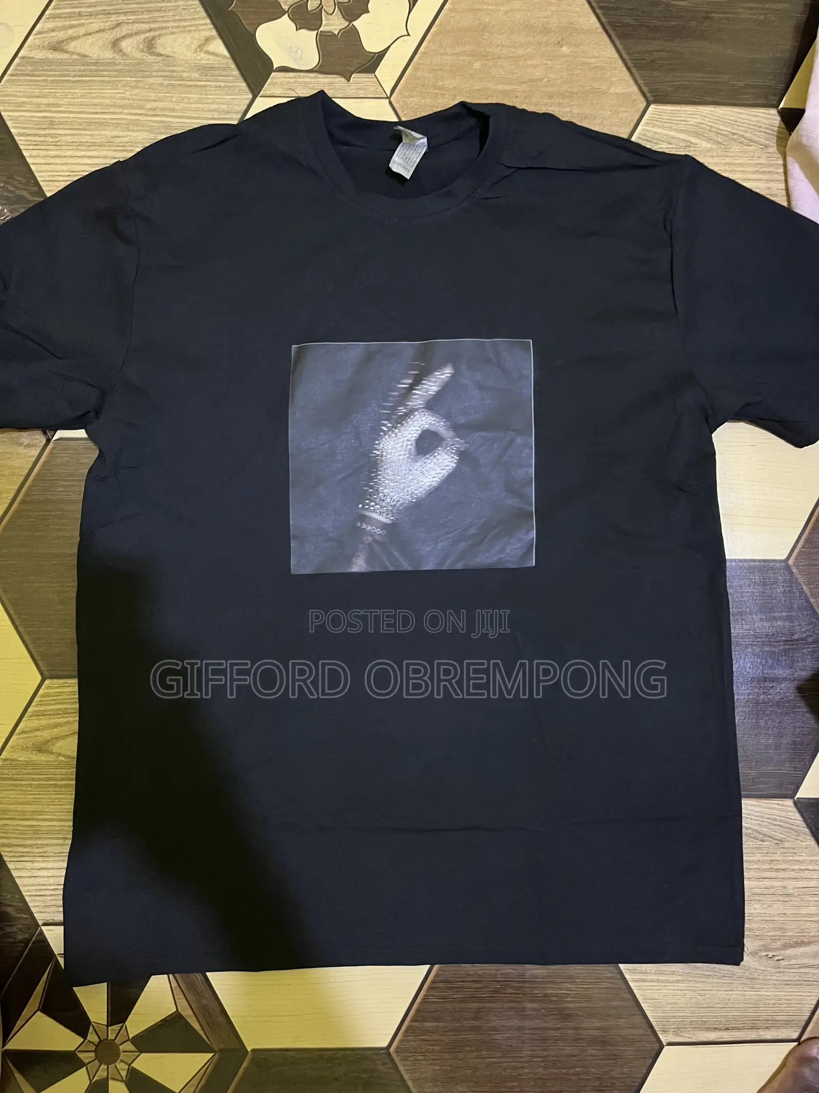 Round Necks With Your Customization