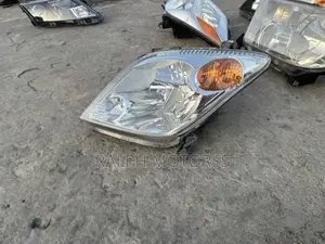 Scion XA 2004-2005 Headlight Pair