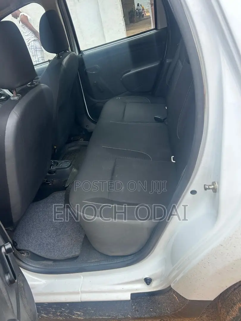 Renault Duster 2018 White