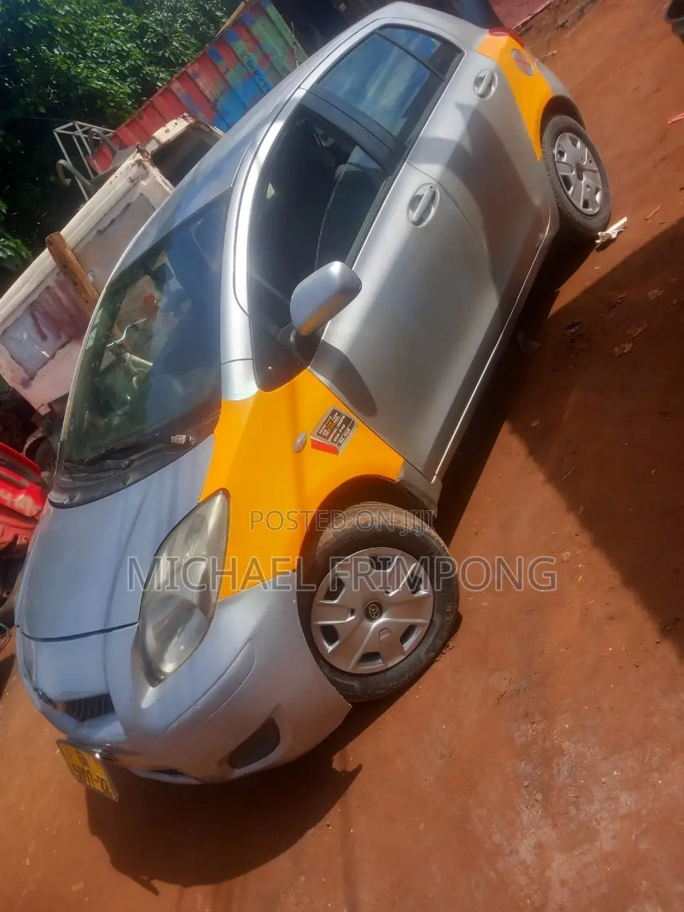 Toyota Yaris 2010 Yellow