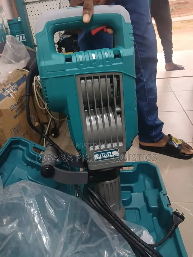 Total 1700w Demolition Breaker