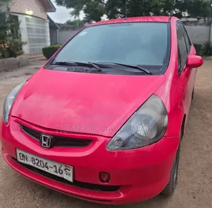 Toyota Vitz 1.3 AWD 5dr 2015