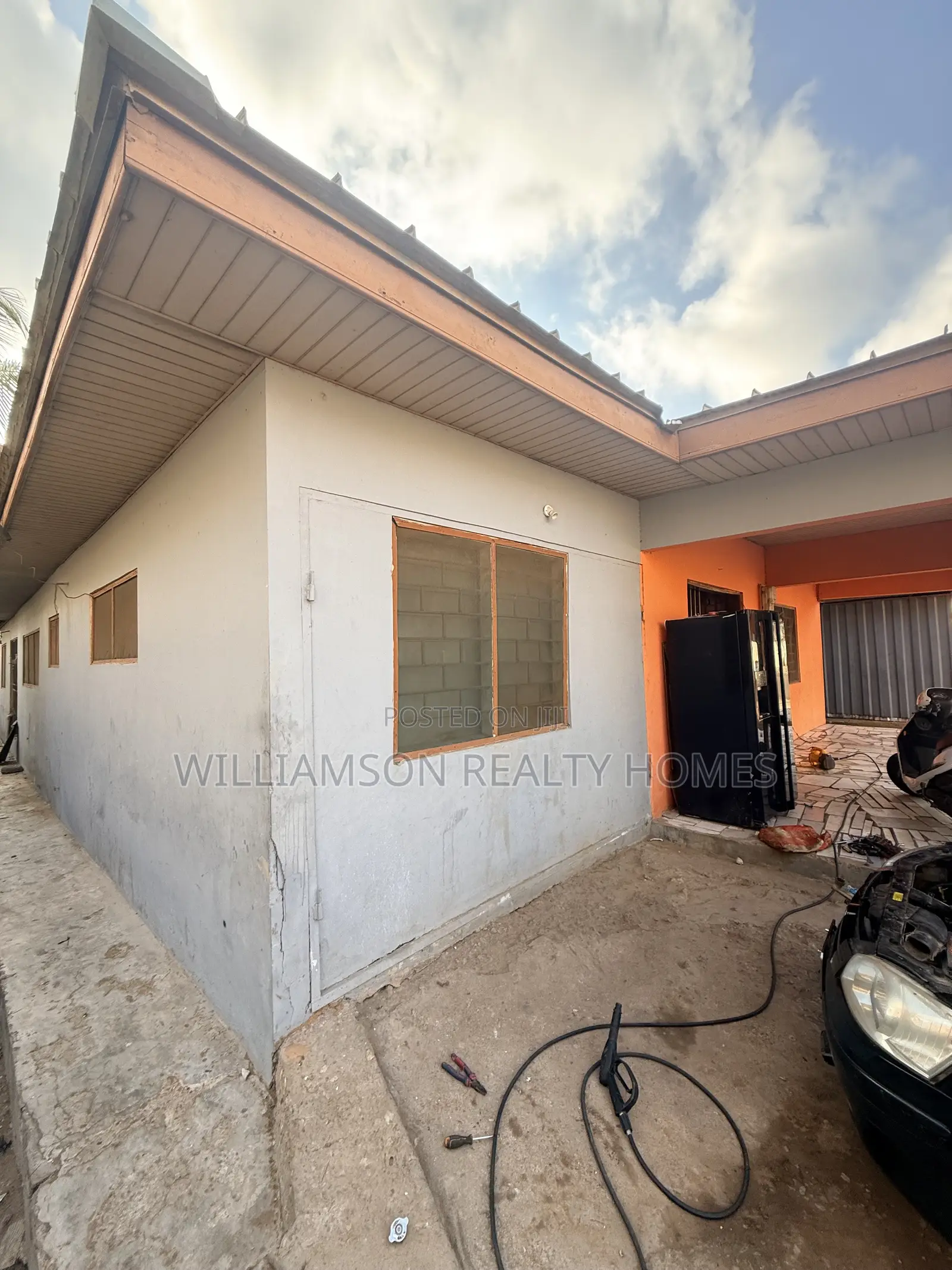 1bdrm Apartment in Hfc Estate Area, Spintex for rent