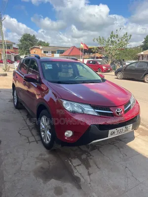 Toyota RAV4 2015 Red