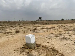 Serviced Plots Near the Proposed Eastern Airport Enclave