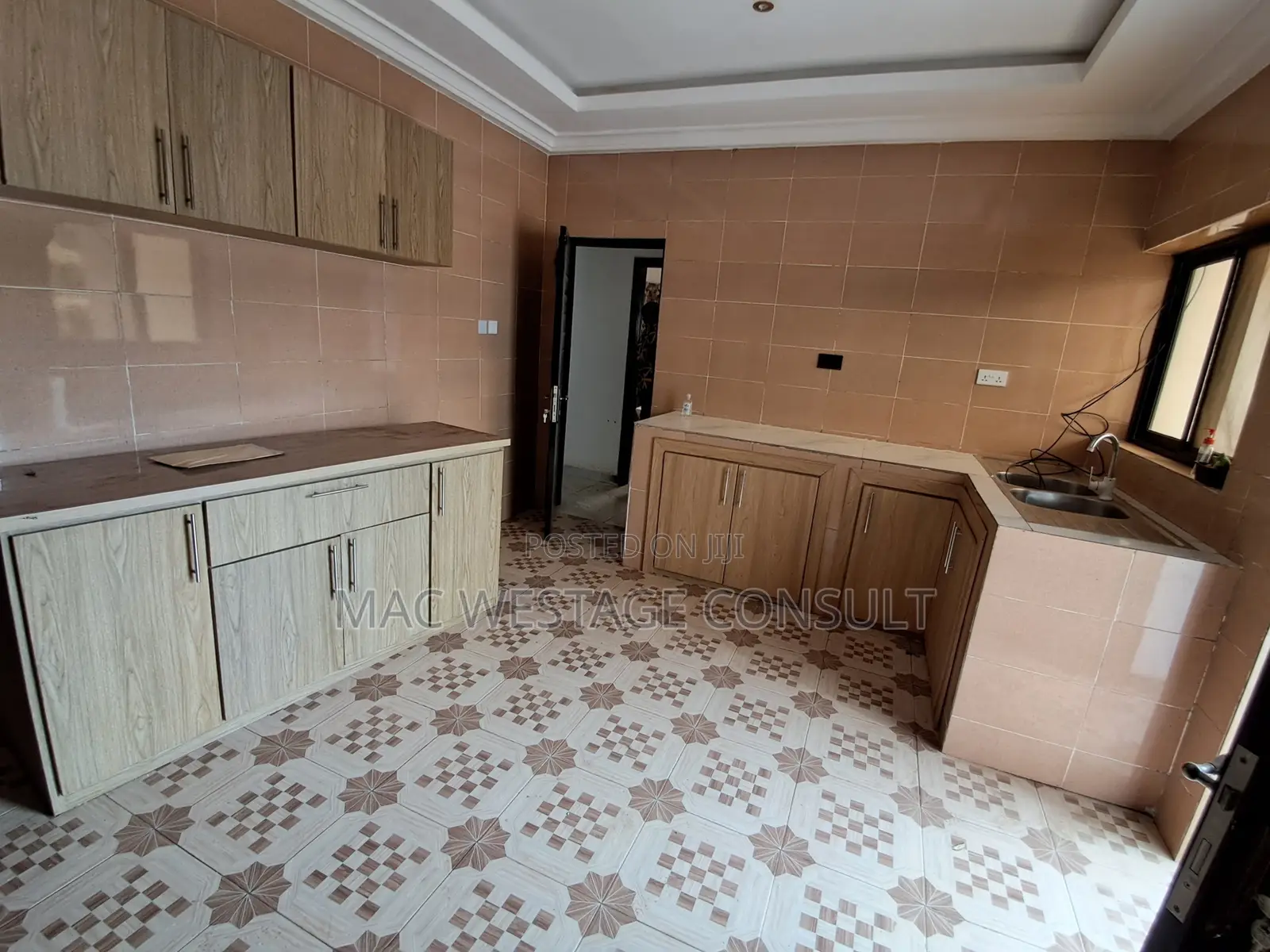 2bdrm Apartment in Oyarifa Mall Area for rent