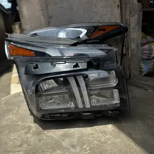 Hyundai Santa Fe 2023 Headlight Right