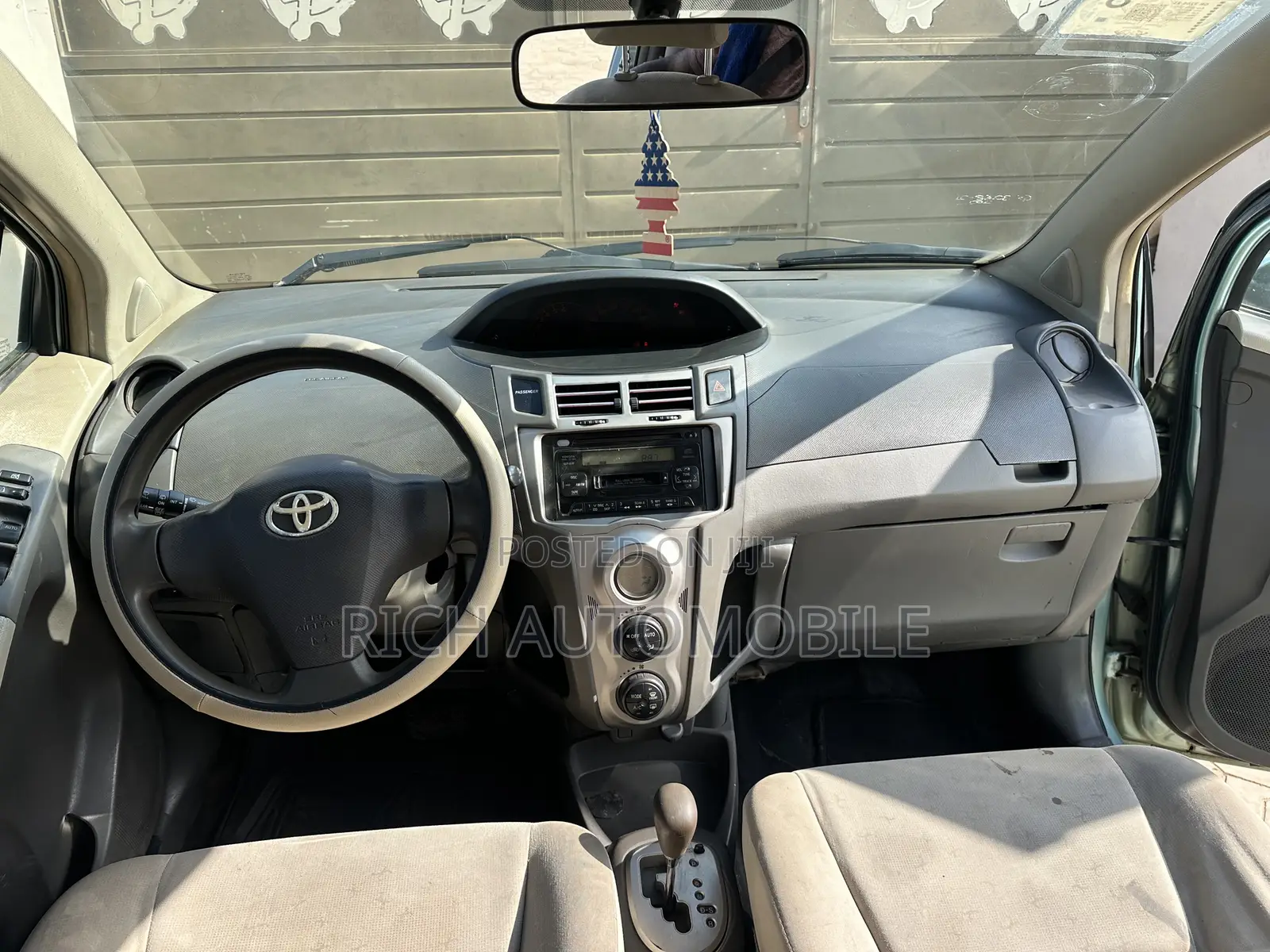 Toyota Vitz 1.5 FWD 3dr 2010 Blue
