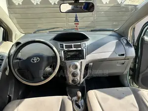 Toyota Vitz 1.5 FWD 3dr 2010 Blue