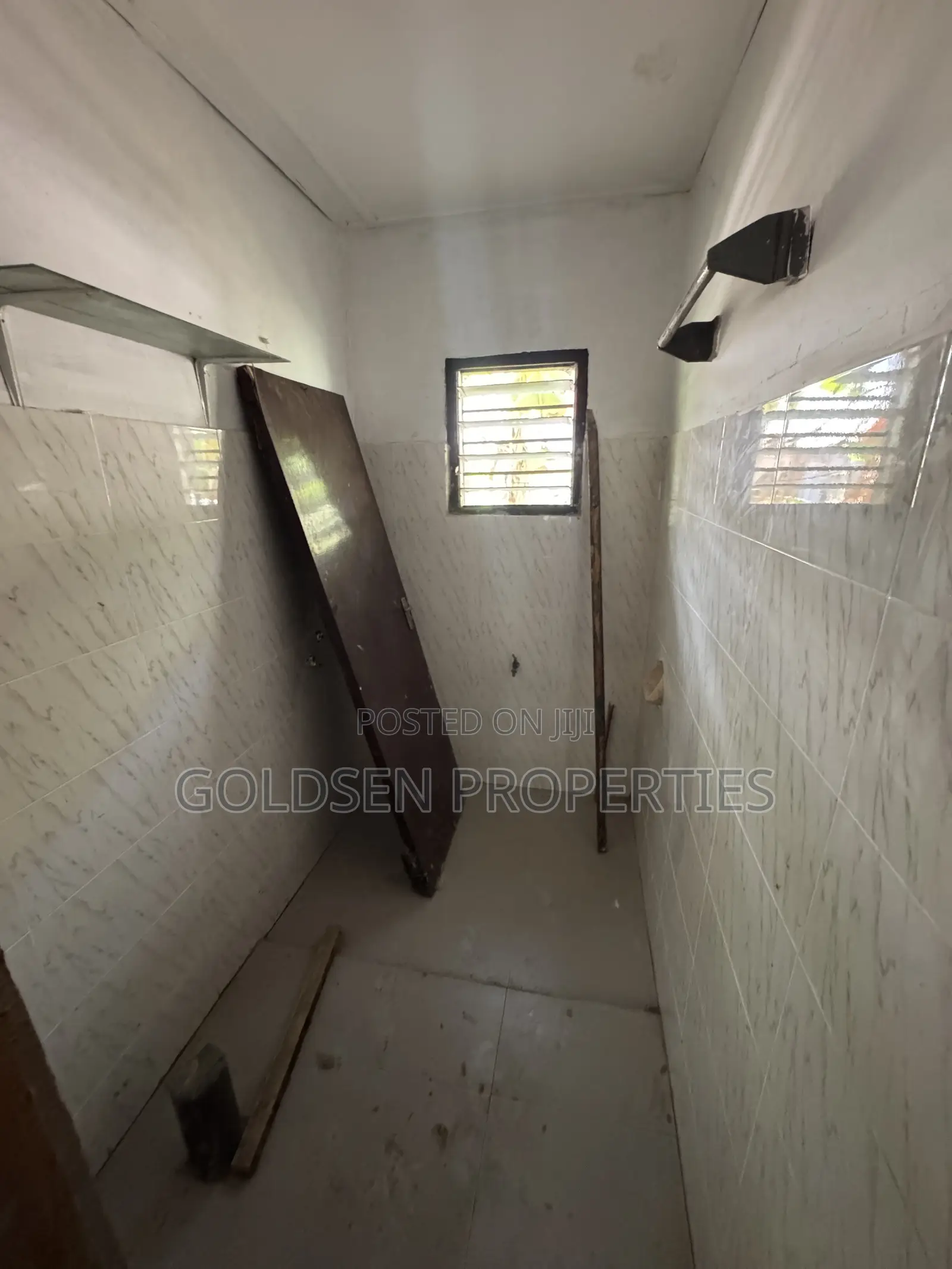 1bdrm Apartment in Mile 7 for rent