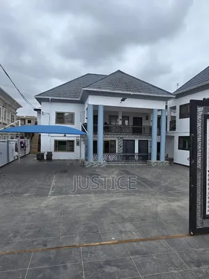 9bdrm House in Dansoman, Keep Fit for sale