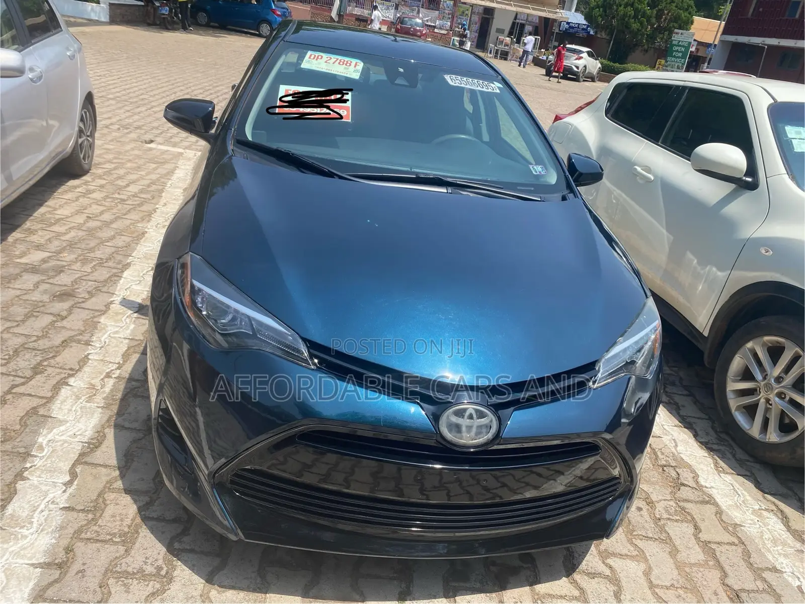 Toyota Corolla LE (1.8L 4cyl 2A) 2019 Blue