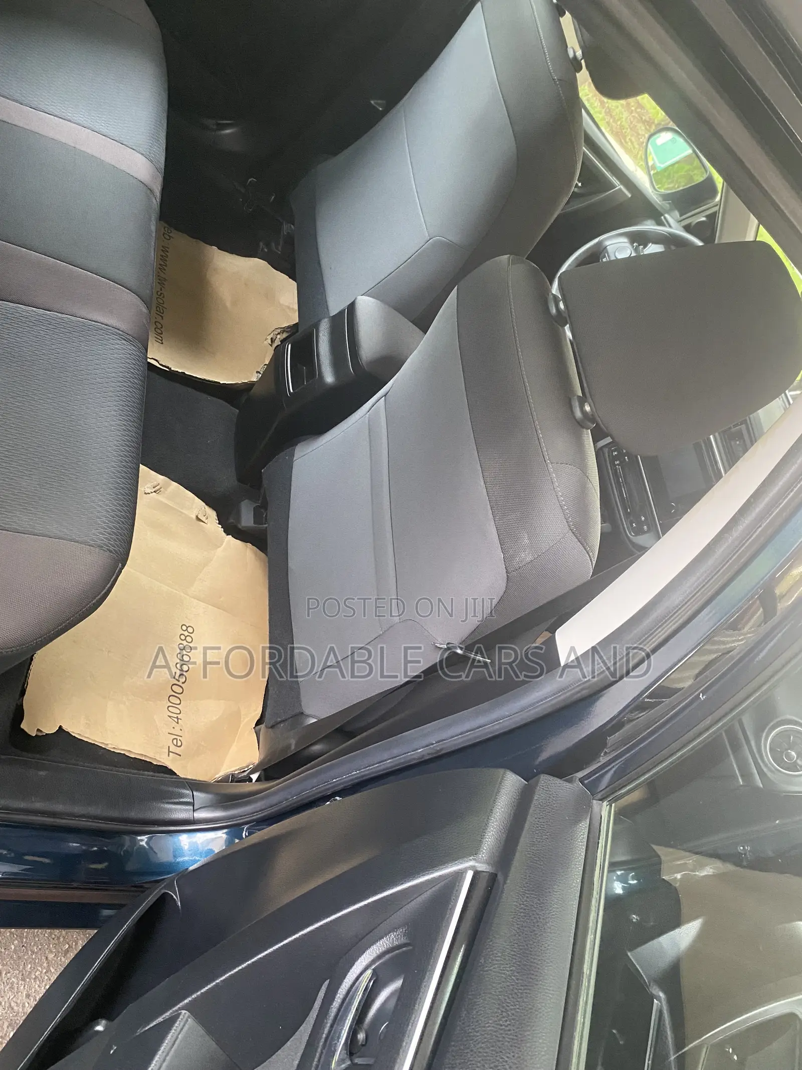 Toyota Corolla LE (1.8L 4cyl 2A) 2019 Blue