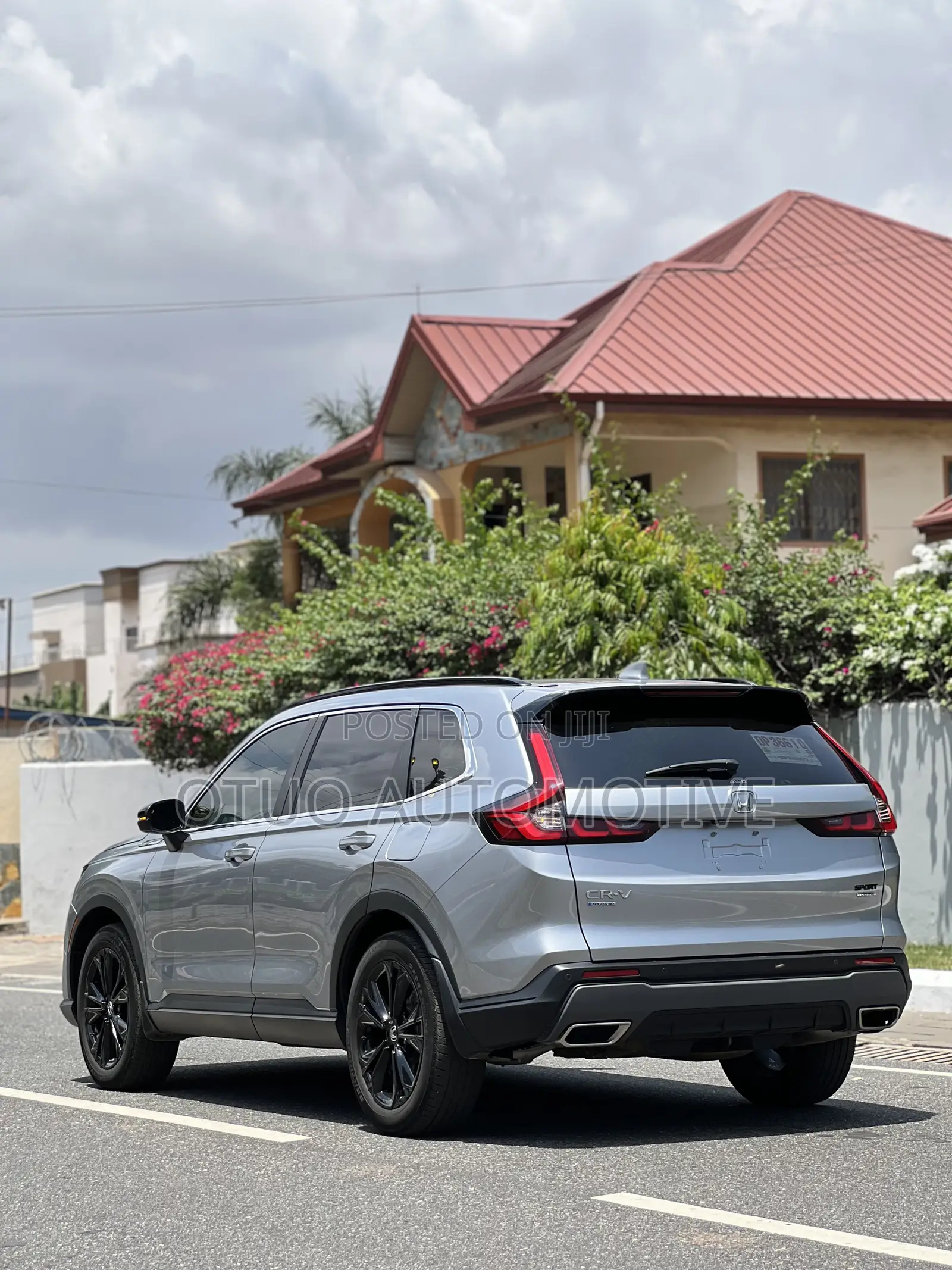Honda CR-V Hybrid 2023 Silver