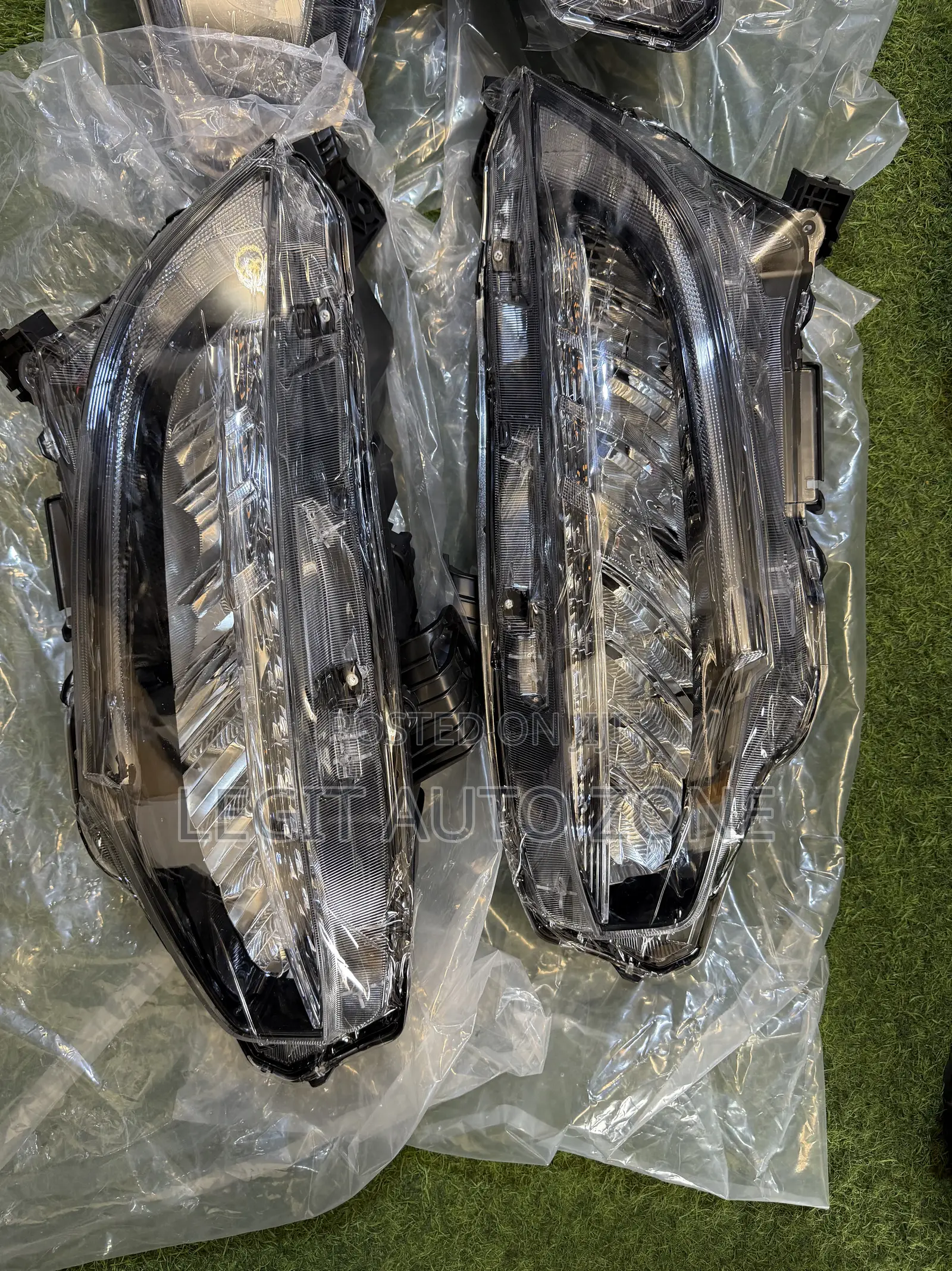 Honda Civic 2019,2020,2018,2017,2016,Headlight LED Available