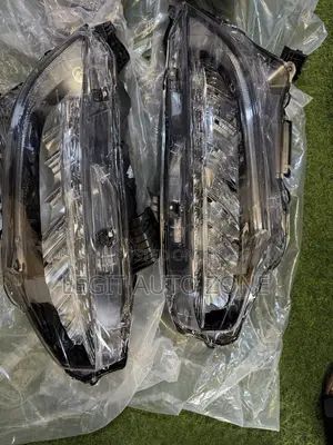 Honda Civic 2019,2020,2018,2017,2016,Headlight LED Available