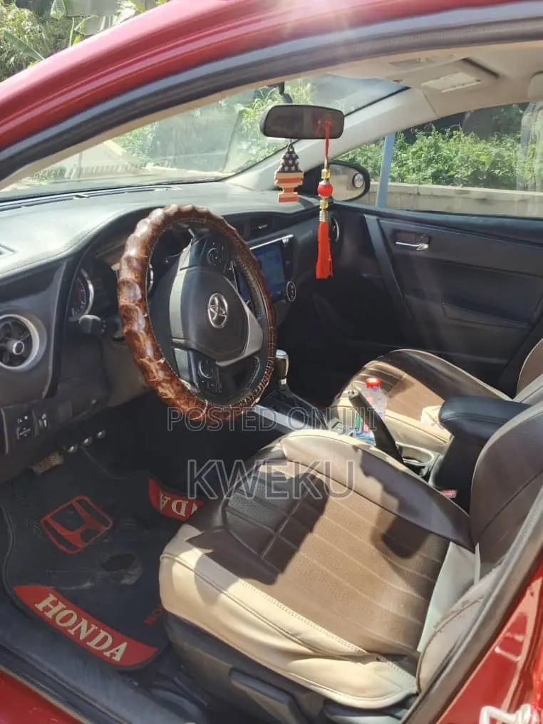 Toyota Corolla 2017 Red