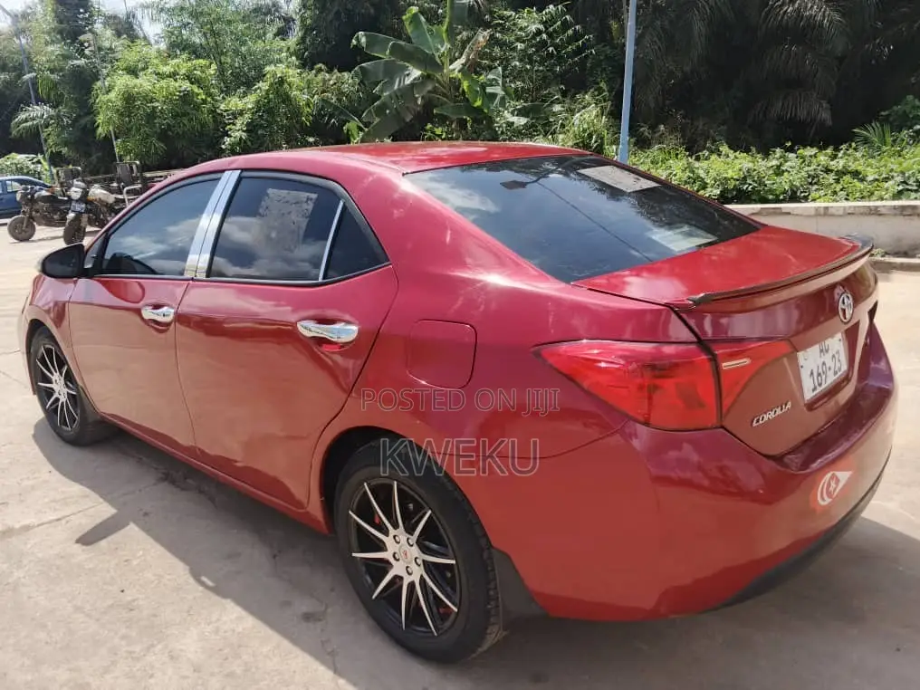 Toyota Corolla 2017 Red