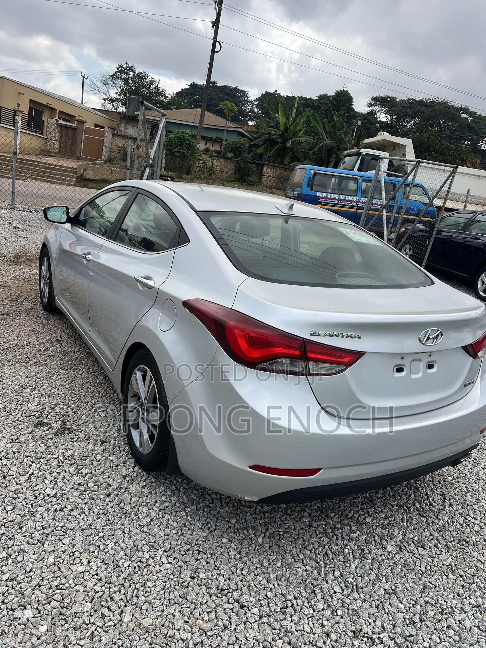 Hyundai Elantra SE Sedan FWD (1.8L 4cyl 6A) 2016 Gray