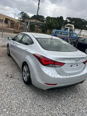 Hyundai Elantra SE Sedan FWD (1.8L 4cyl 6A) 2016 Gray
