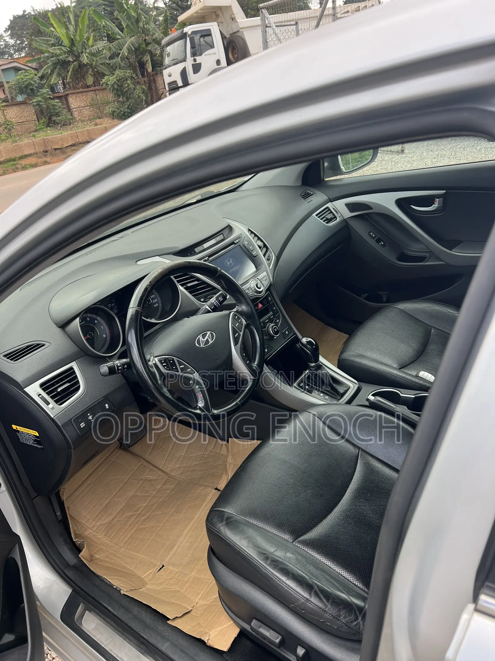 Hyundai Elantra SE Sedan FWD (1.8L 4cyl 6A) 2016 Gray