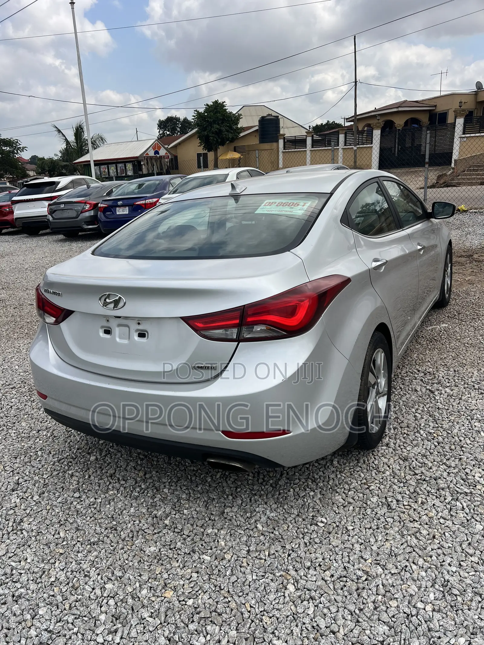 Hyundai Elantra SE Sedan FWD (1.8L 4cyl 6A) 2016 Gray