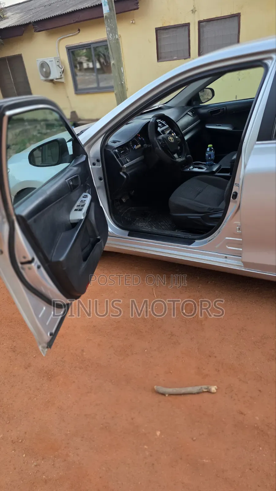 Toyota Camry LE 4dr Sedan (2.5L 4cyl 6A) 2017 Silver