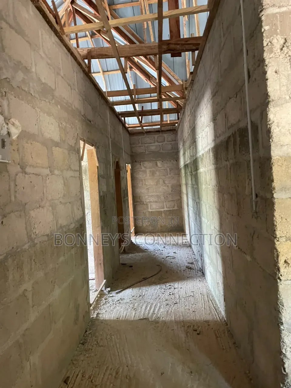 5bdrm House in Kojomensakrom, Asikuma/Odoben/Brakwa for sale