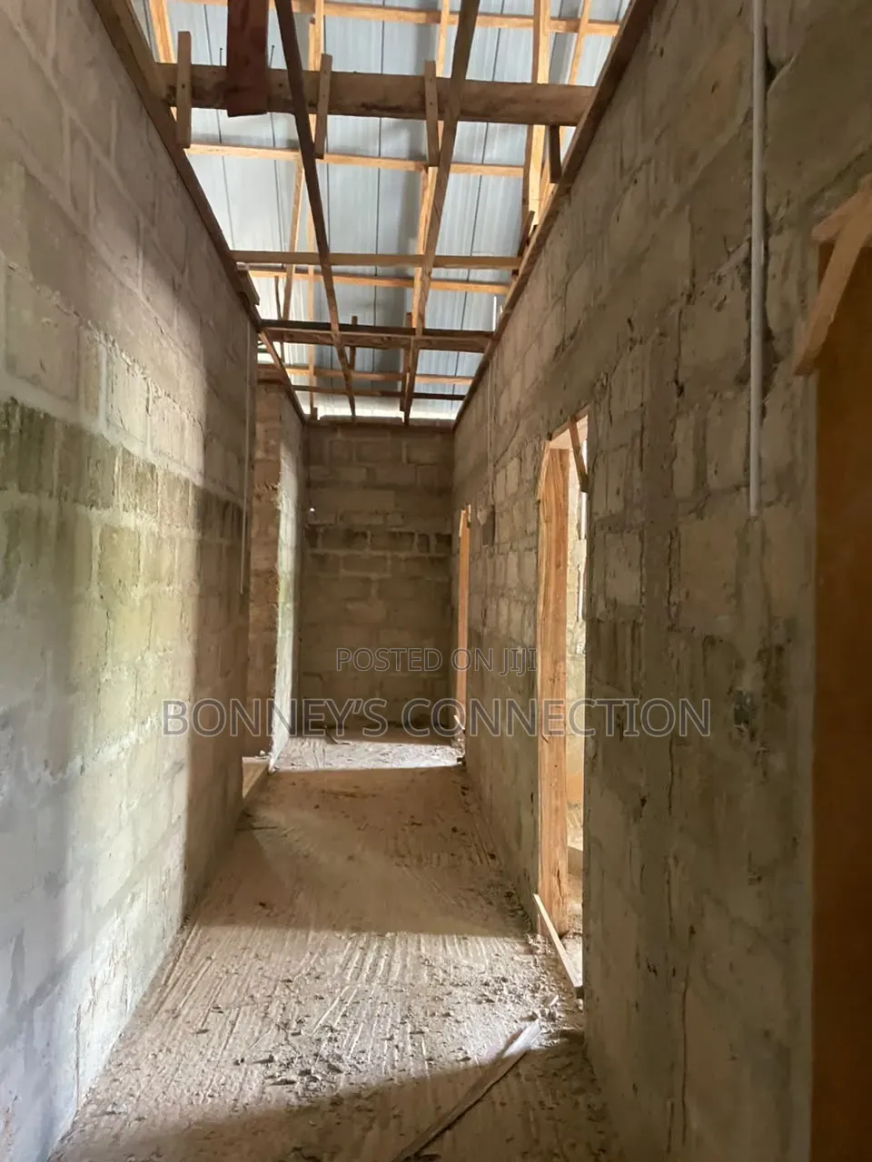 5bdrm House in Kojomensakrom, Asikuma/Odoben/Brakwa for sale