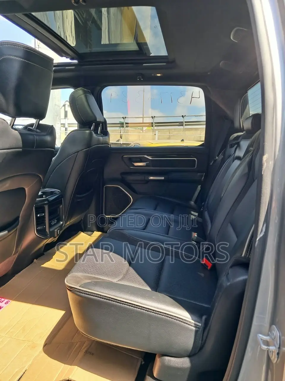Dodge RAM 2022 Silver