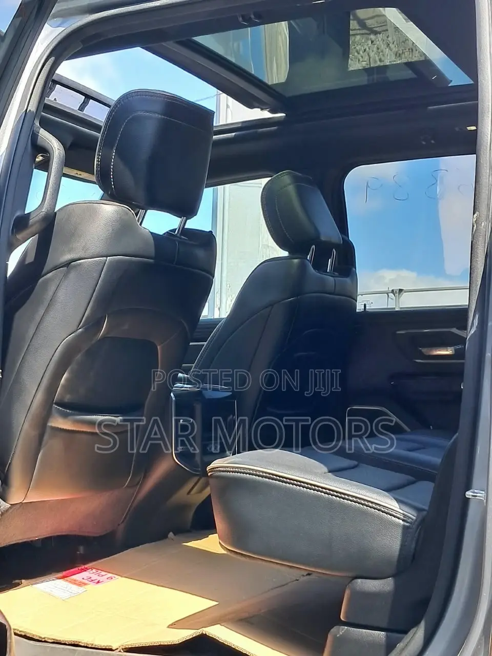 Dodge RAM 2022 Silver