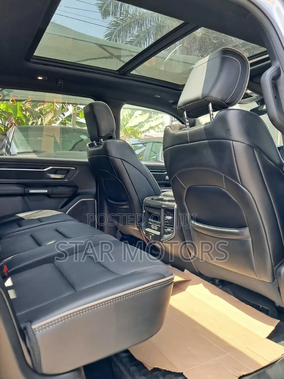 Dodge RAM 2022 Silver