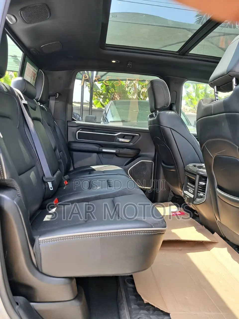 Dodge RAM 2022 Silver