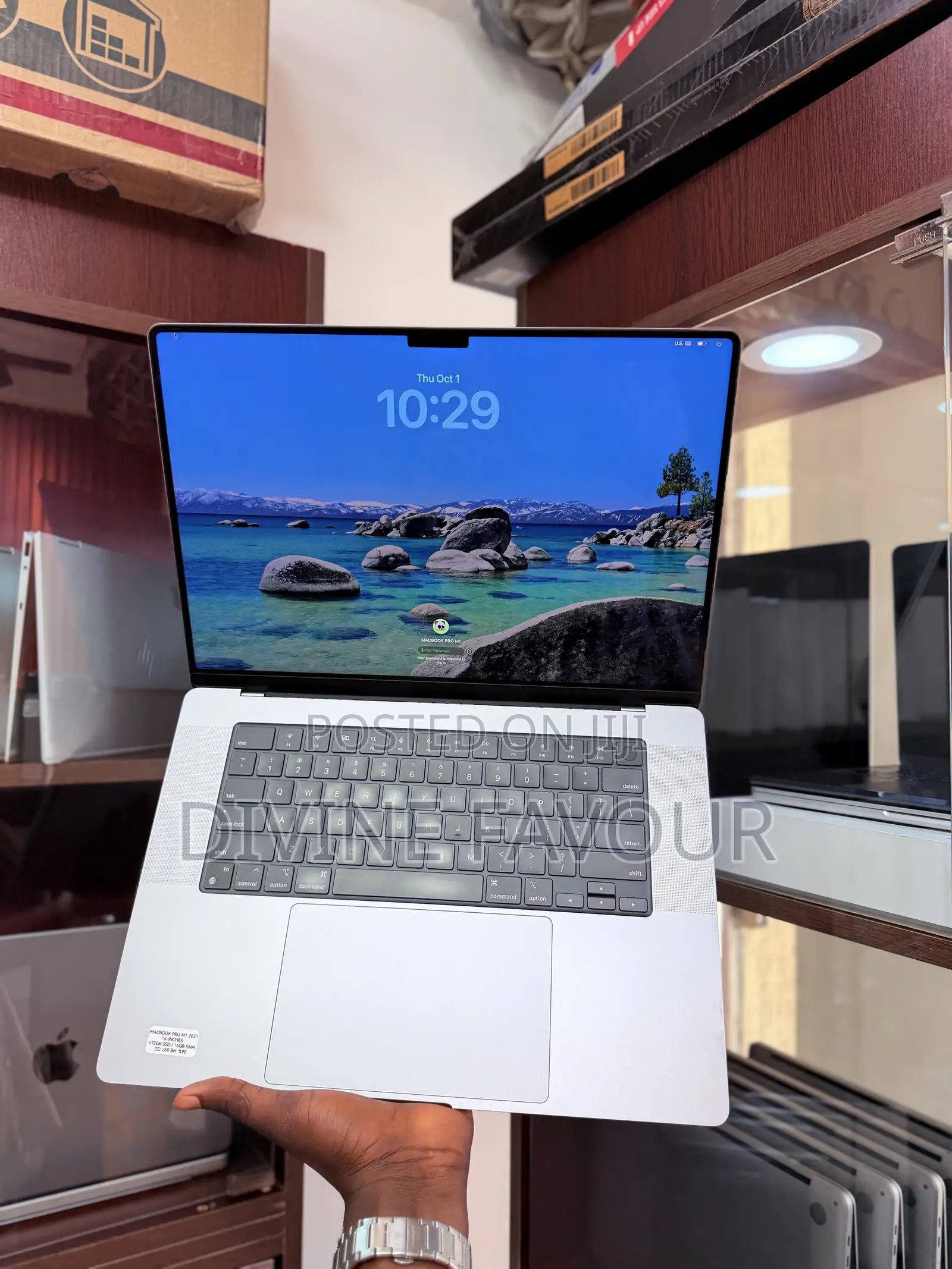 Laptop Apple MacBook Pro 2021 M1 16GB Apple M1 Pro SSD 512GB