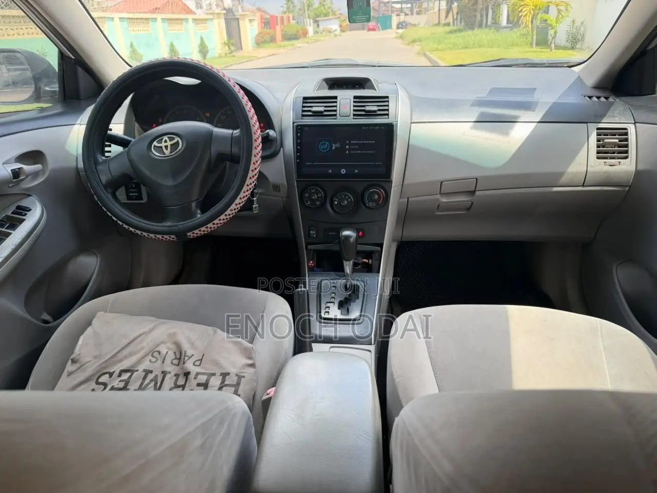 Toyota Corolla LE 4dr Sedan (1.8L 4cyl 4A) 2013 Silver
