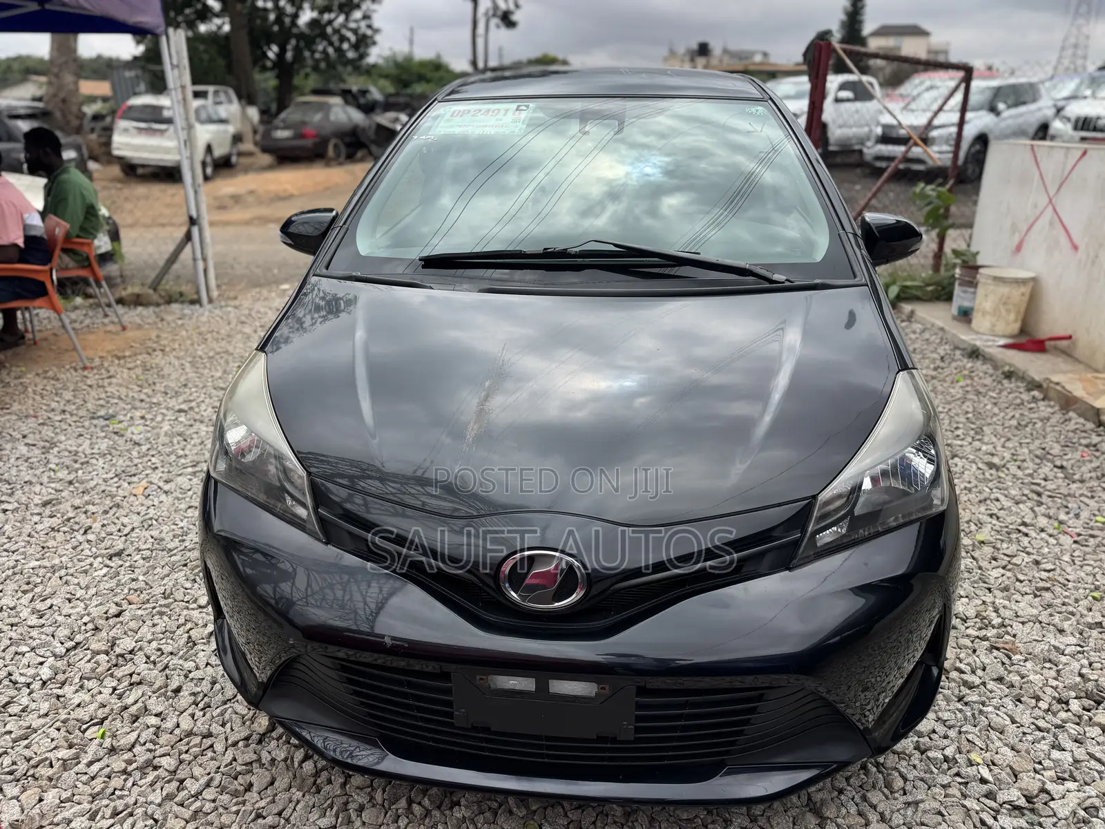 Toyota Vitz 1.3 AWD 5dr 2015 Black
