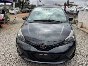 Toyota Vitz 1.3 AWD 5dr 2015 Black