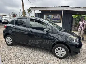 Toyota Vitz 1.3 AWD 5dr 2015 Black