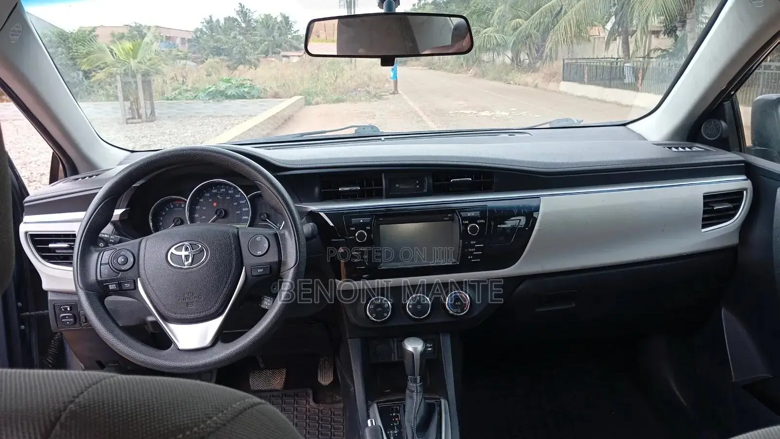 Toyota Corolla L 4dr Sedan (1.8L 4cyl Manual) 2016 Gray