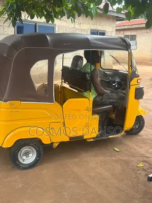 Bajaj RE 2026 Yellow