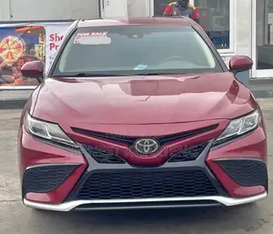 Toyota Camry 2018 Burgundy